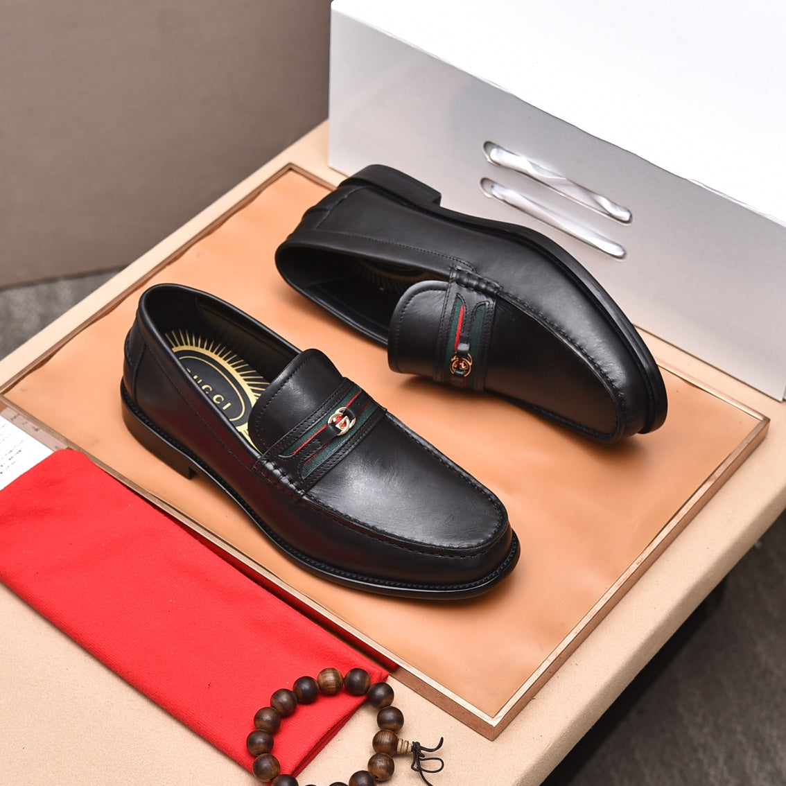 GG Men's Loafer Black Cowhide 522700
