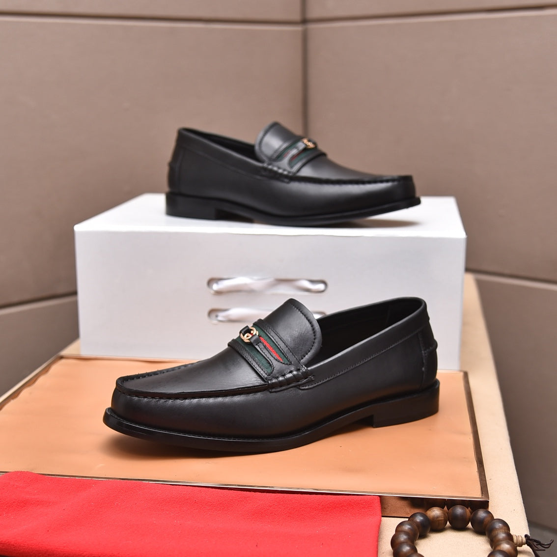 GG Men's Loafer Black Cowhide 522700