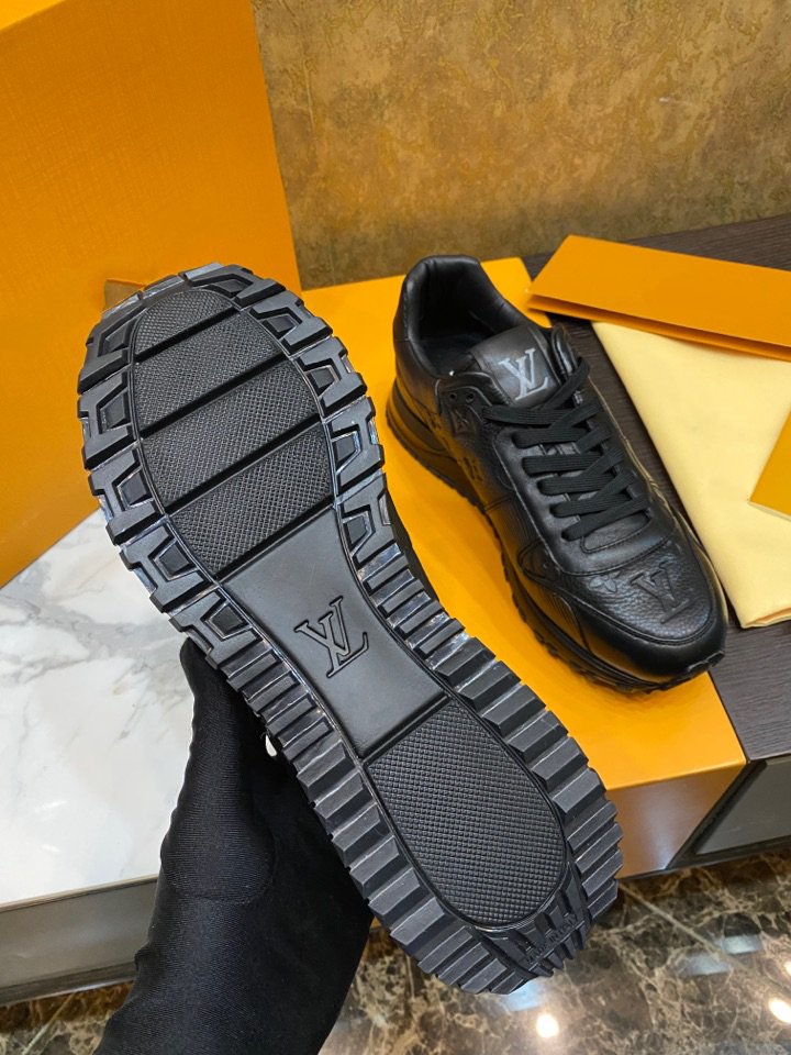 LV RUN AWAY BLACK
