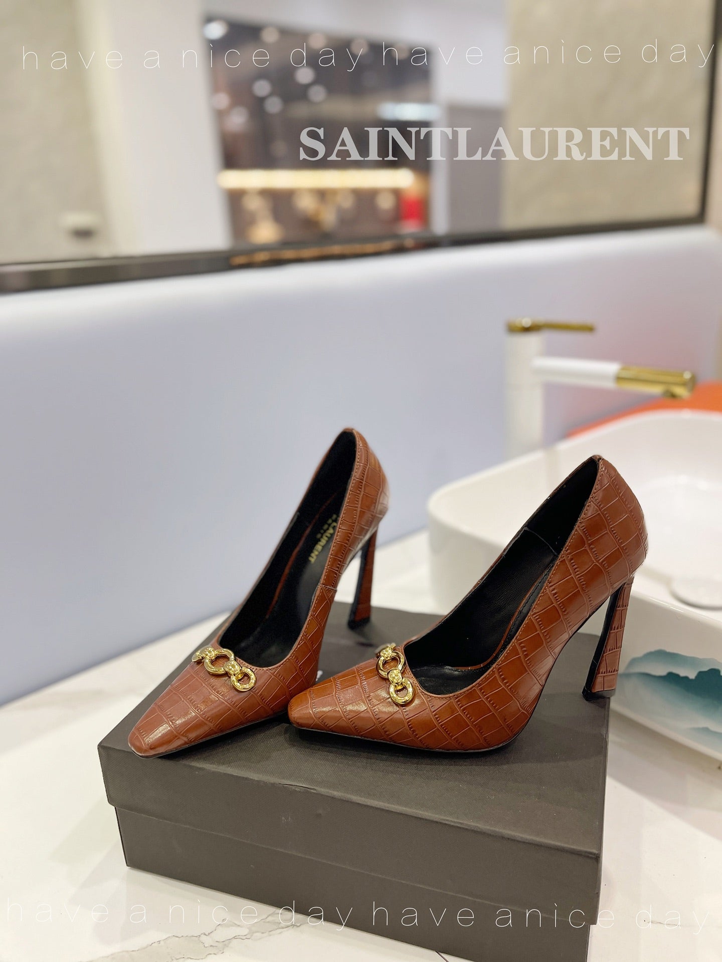 SL SILVANA CROCODILE MOTIF CHAIN PUMPS BROWN CALFSKIN