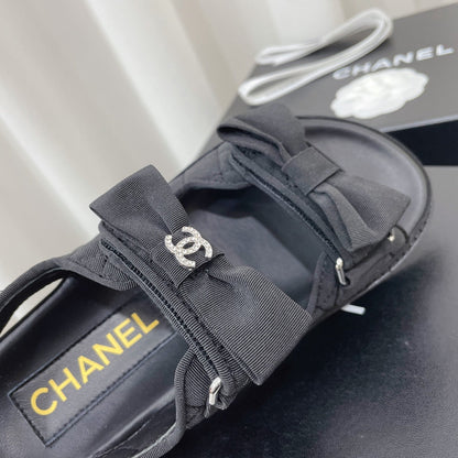 Chanel 2026 Classic Sandals Patent Leather Cowhide 828661