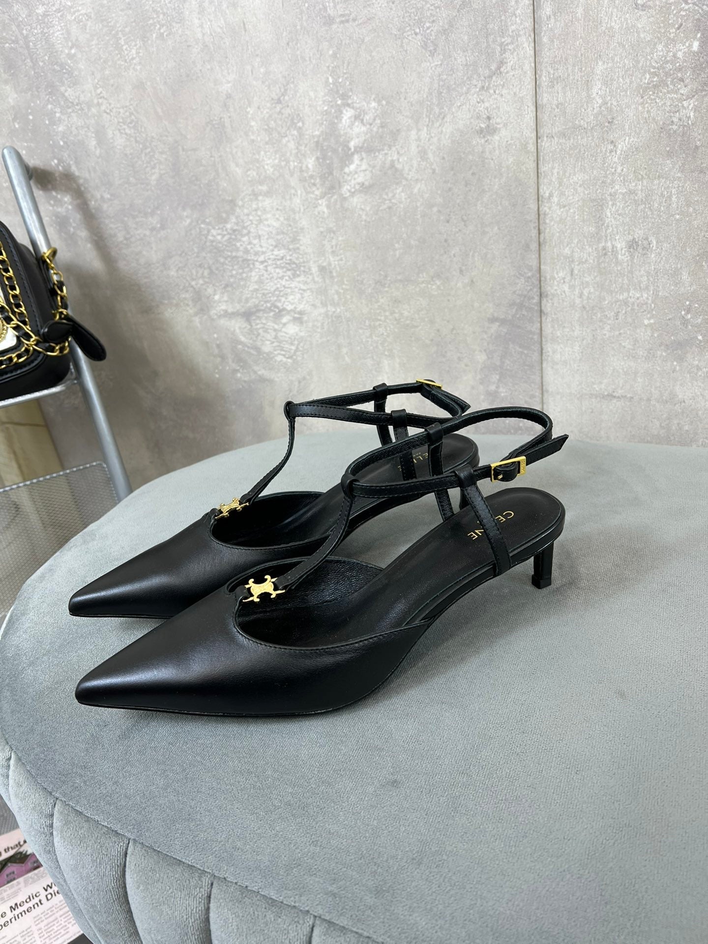 cl kitten t-bar 45 black calfskin