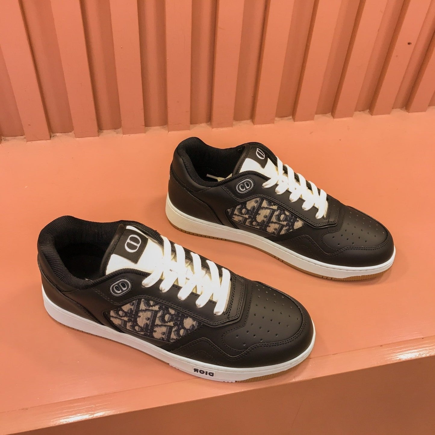 CD B27 LOW-TOP SNEAKER BLACK-BEIGE CALFSKIN