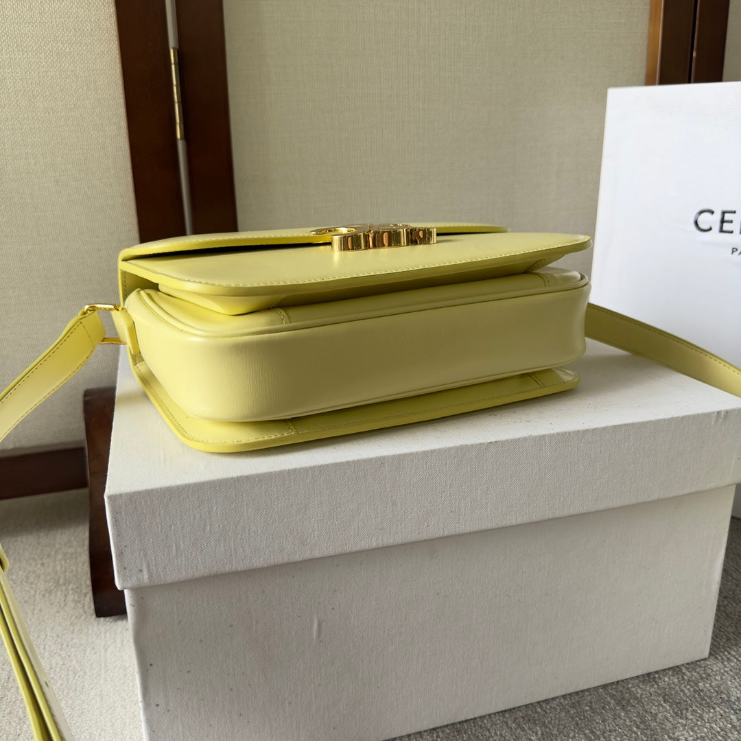 classique triomphe 22 lime calfskin gold hardware
