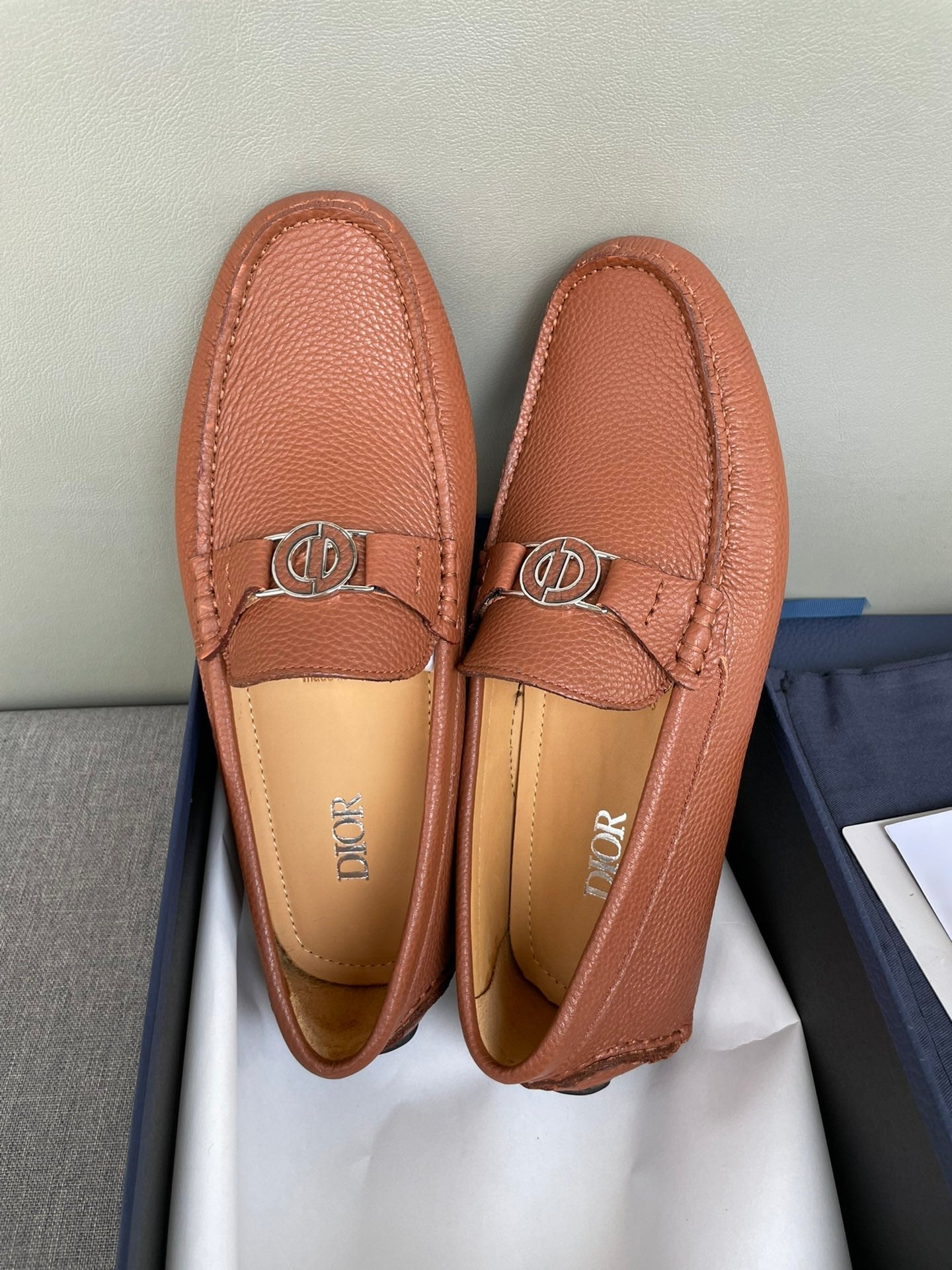 CD JUAL ICON BUCKLE LOAFER CIDER GRAINED CALFSKIN