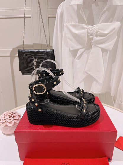 VT Rockstud Platform Sandals 65mm Black Espadrilles Calfskin 521309