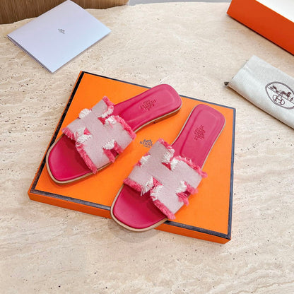 HM 25 Oran Sandal Dark Red Calfskin White Denim