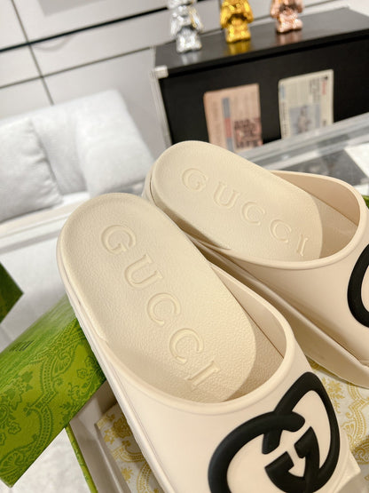 GC 25 Interlocking G 50mm Slide Sandal Beige Black Cowhide 292398