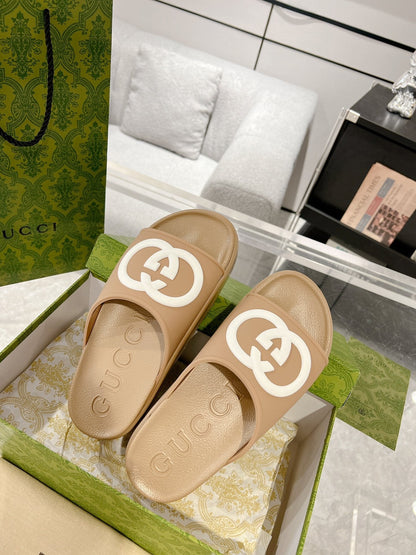 GC 25 Interlocking G 50mm Slide Sandal White Brown Cowhide 292400