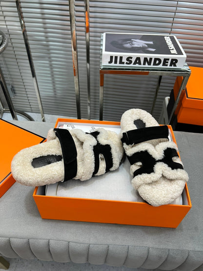 HM Chypre Sandal In Black Suede And Fleece Lining 953829