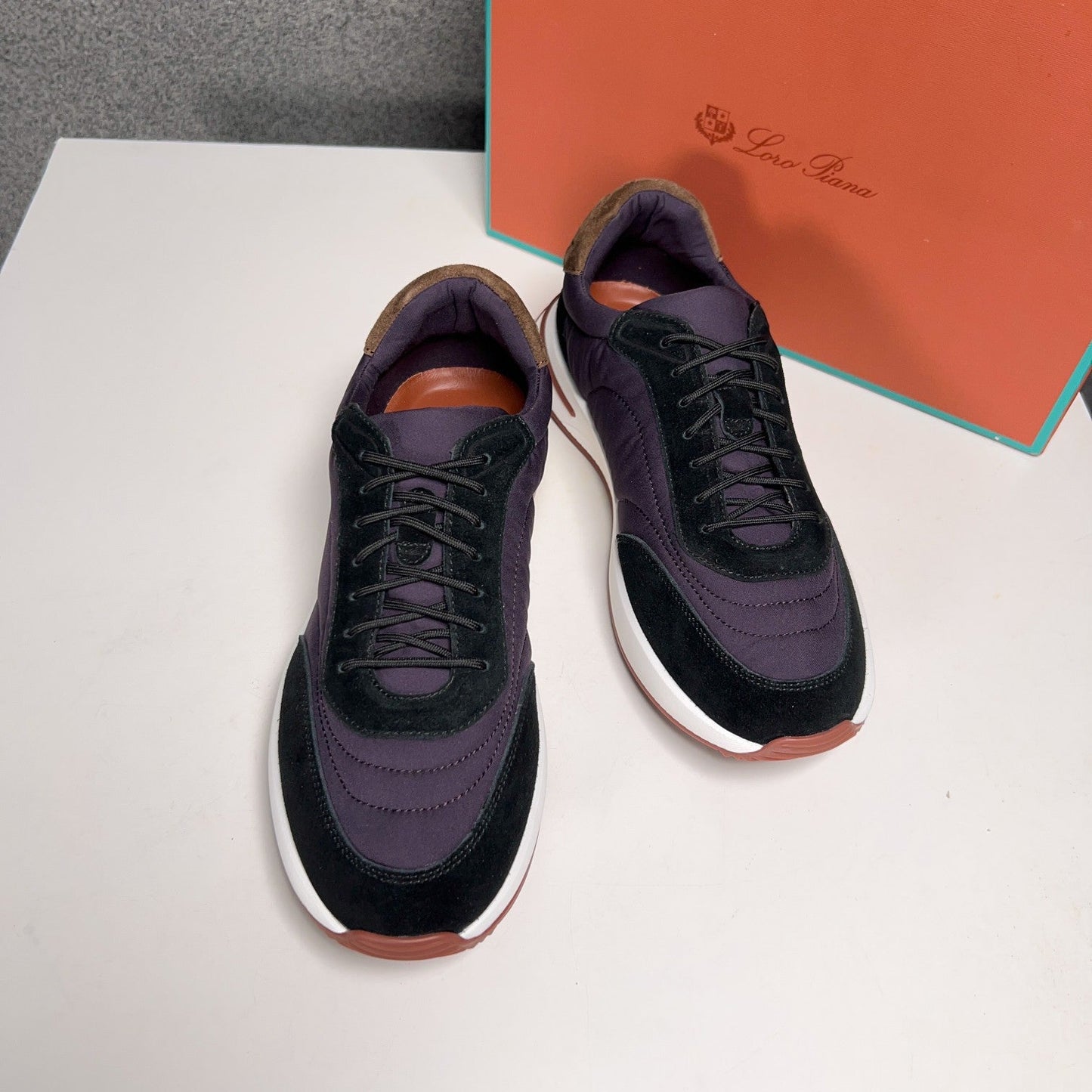 LP WEEKEND WALK SNEAKERS GRAPE AND BLACK SUEDE