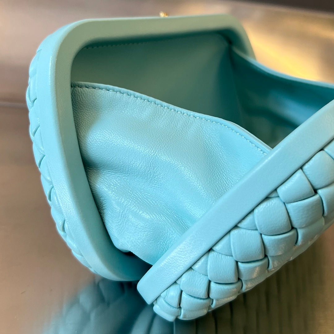 KNOT 20 IN BLUE PASTEL LAMBSKIN