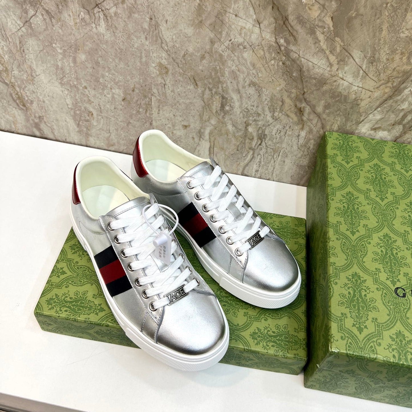 GG Men's ACE Sneaker Silver Calfskin 525953