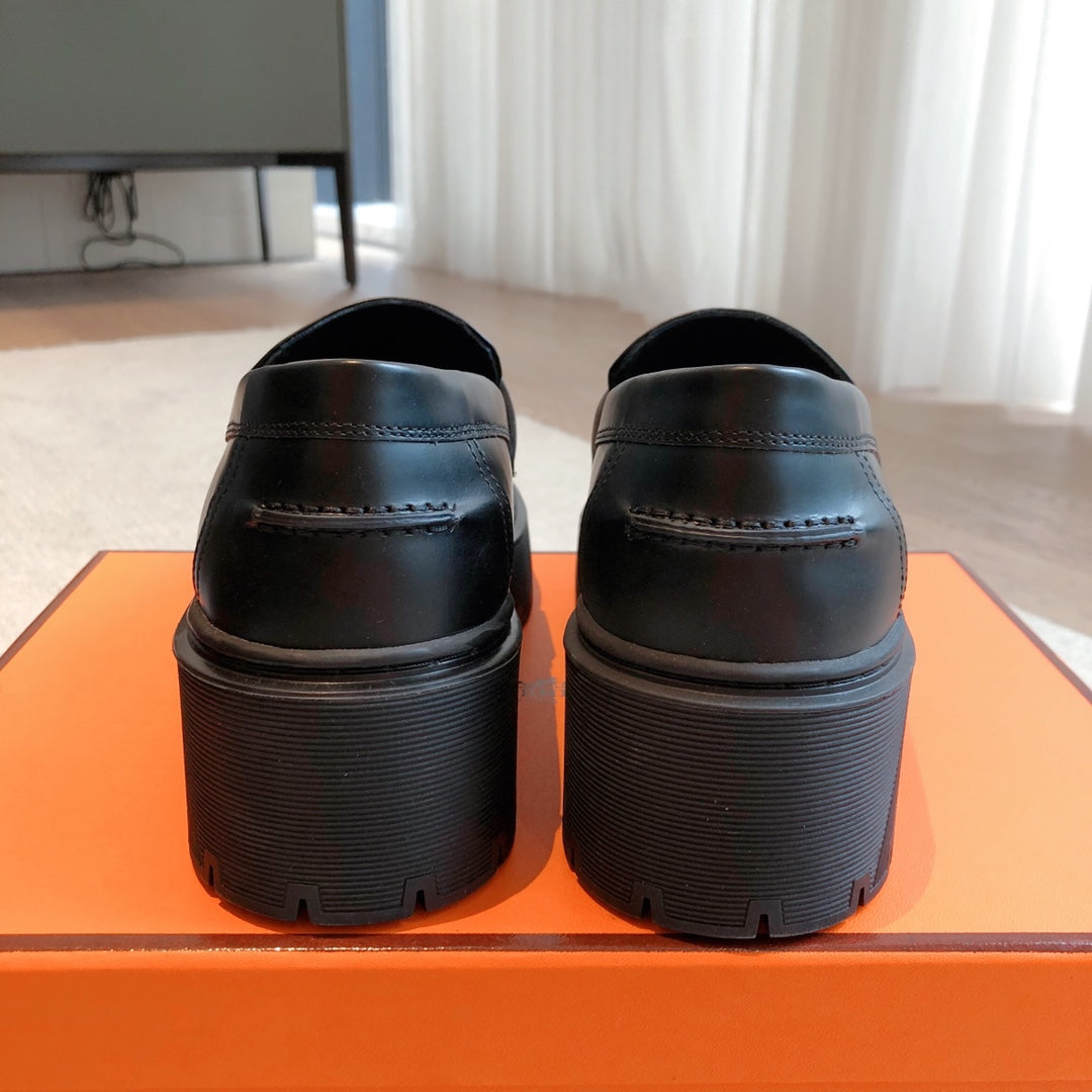 HM HITCH LOAFER BLACK CALFSKIN