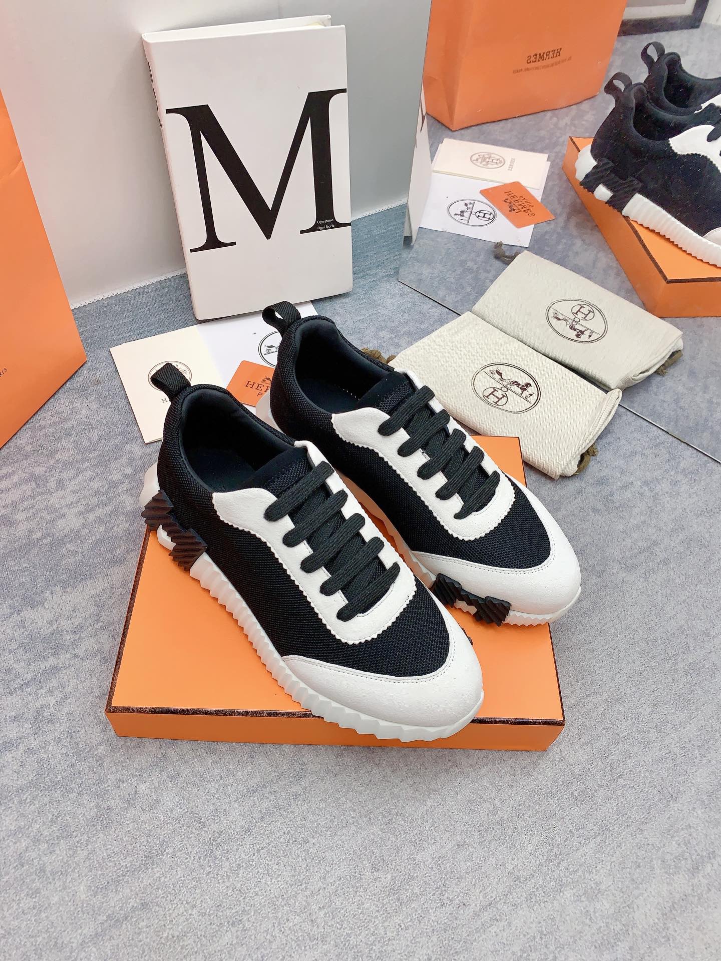 HM Bouncing Sneaker In Black Mesh Fabric 106459