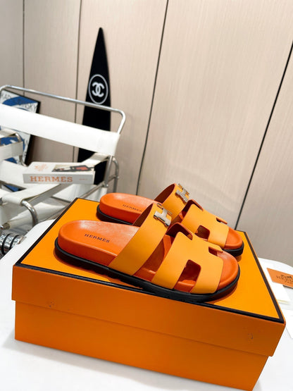 HM CHYPRE SANDAL ORANGE WITH H-BUCKLE CALFSKIN