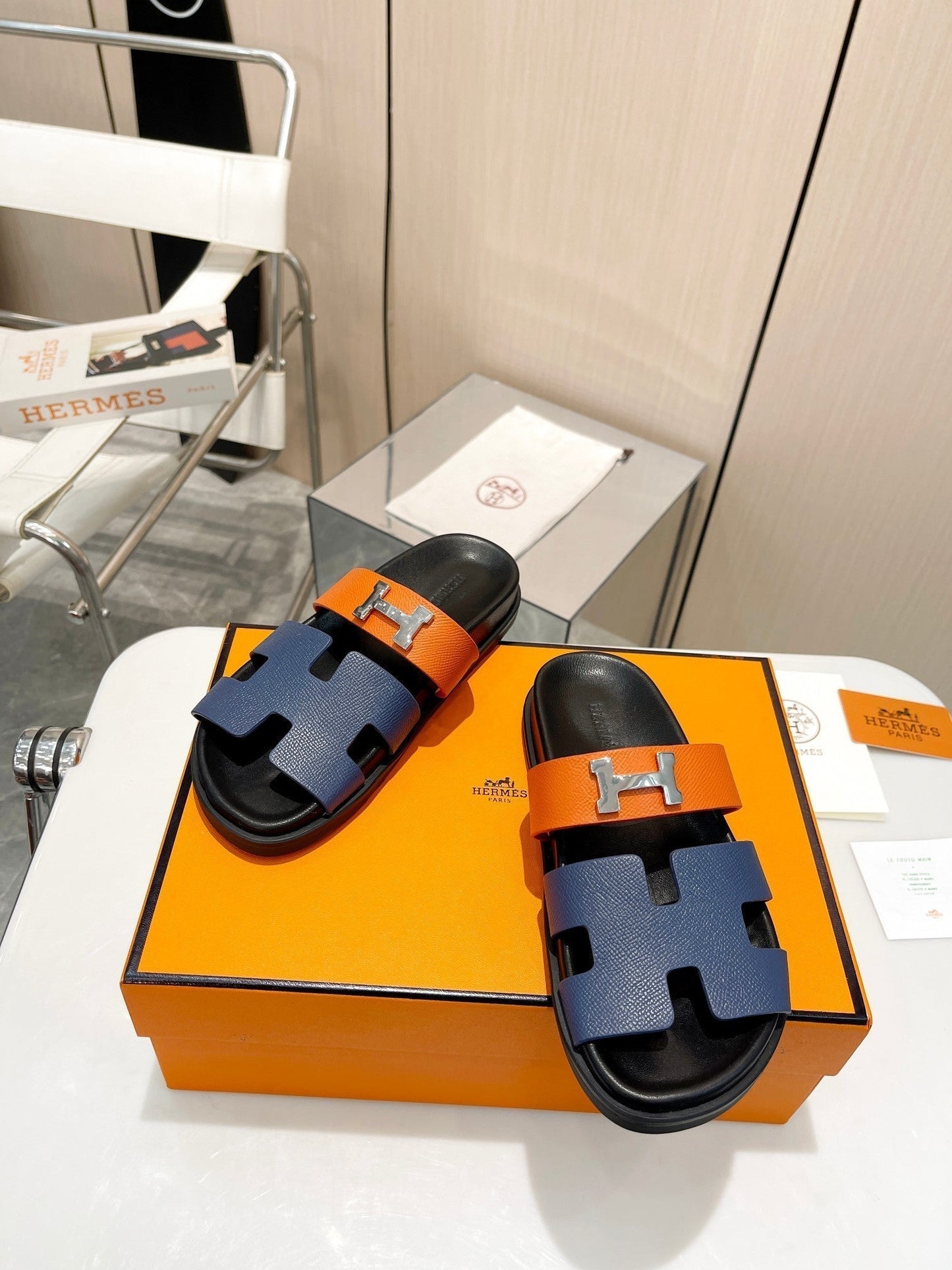 HM CHYPRE SANDAL INDIGO AND TIGER WITH H-BUCKLE CALFSKIN