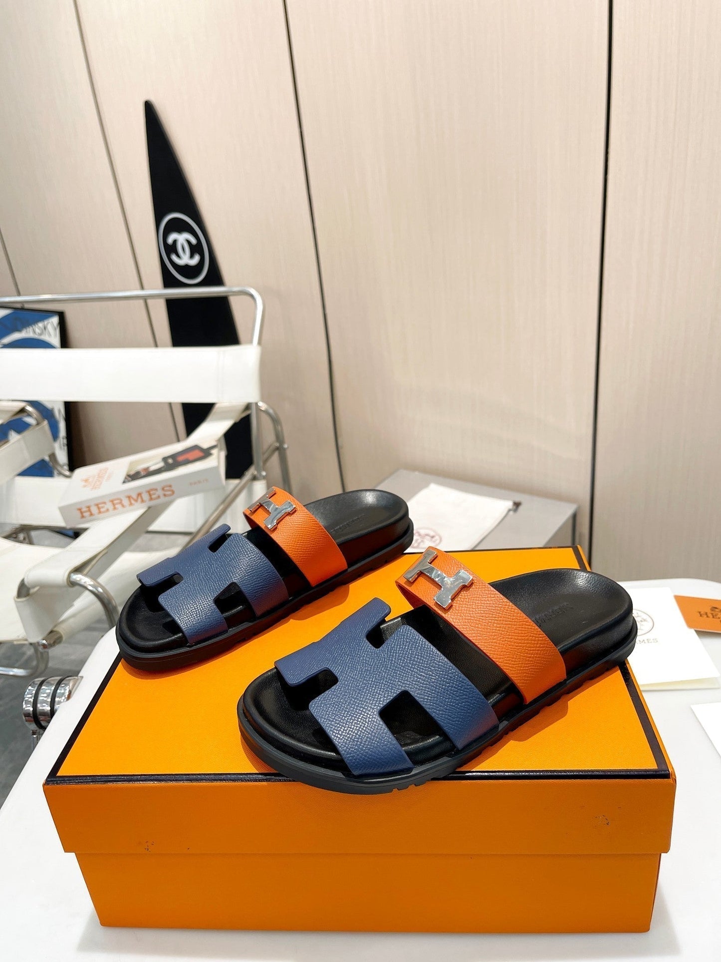 HM CHYPRE SANDAL INDIGO AND TIGER WITH H-BUCKLE CALFSKIN