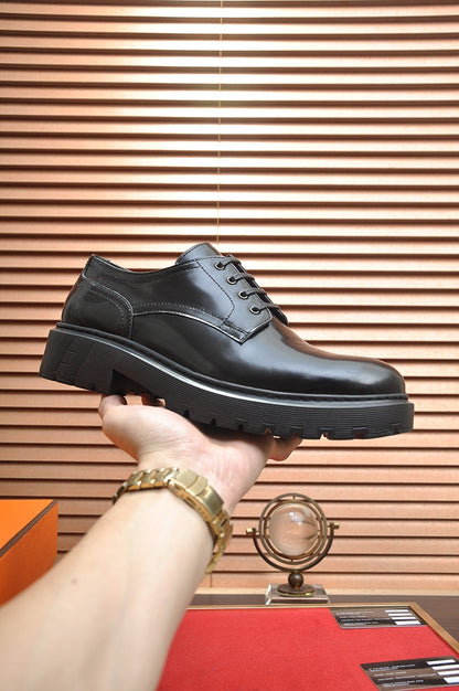 HM DANIEL TRAMPING SHOE GLOSSY BLACK CALFSKIN