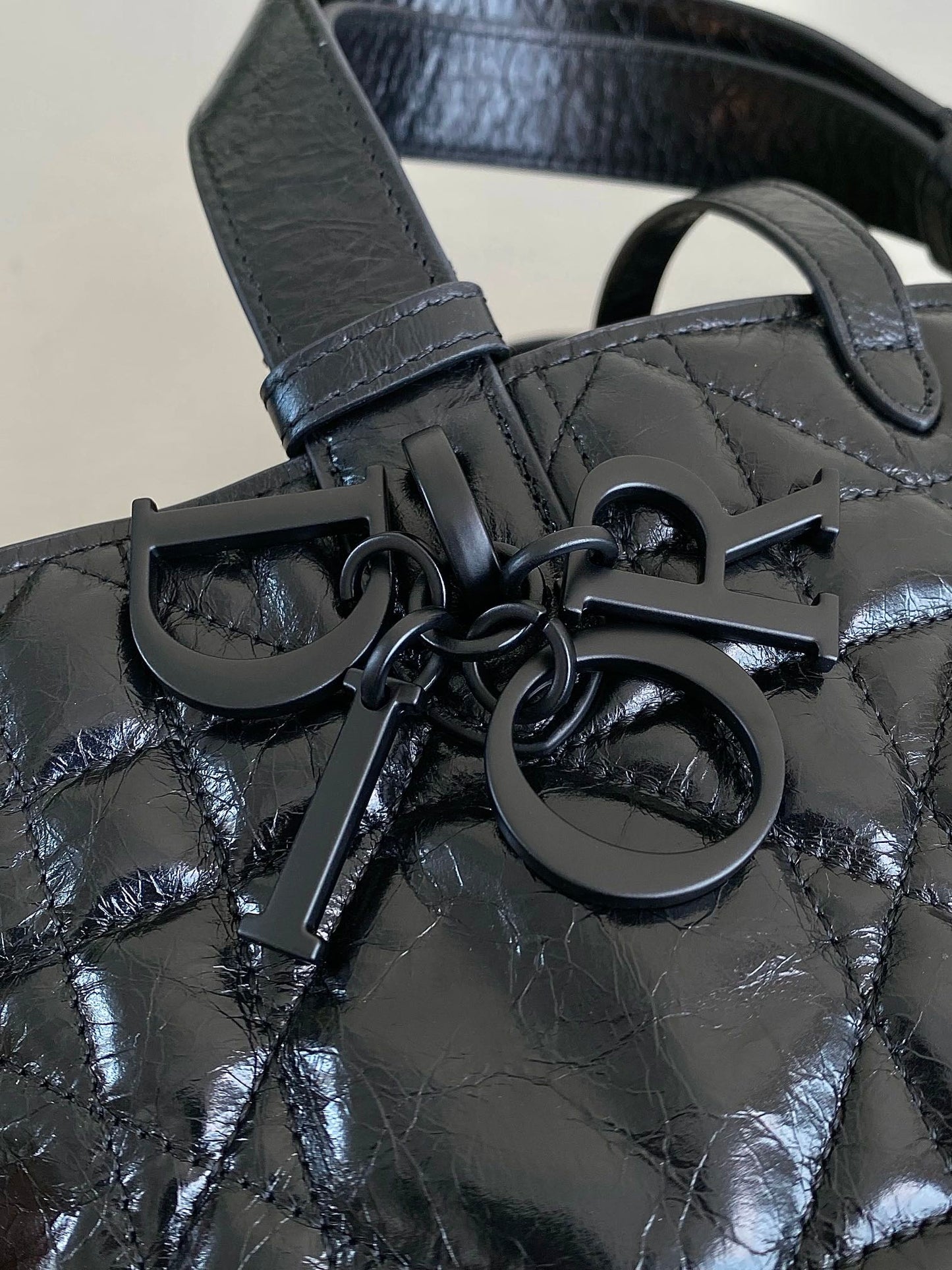 cd medium toujours all black calfskin