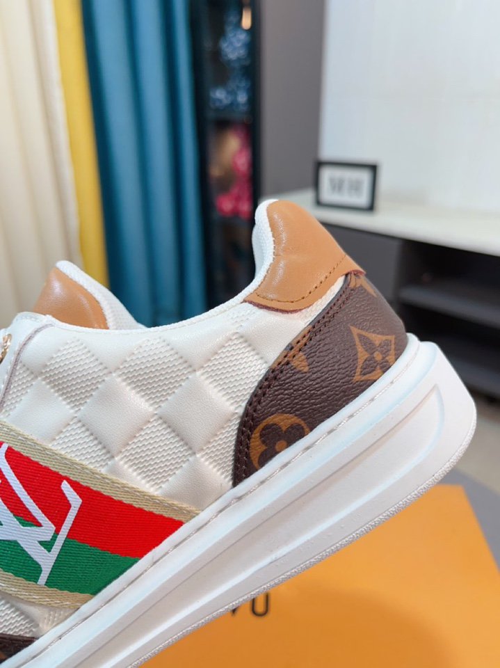 LV RIVOLI MONOGRAM WHITE BROWN