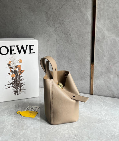 LOE MINI 19 PEBBLE BUCKET IN CAMEL BROWN MELLOW CALFSKIN