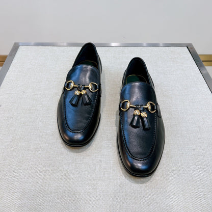 GG Men's Tassel Loafer Black Calfskin 361354