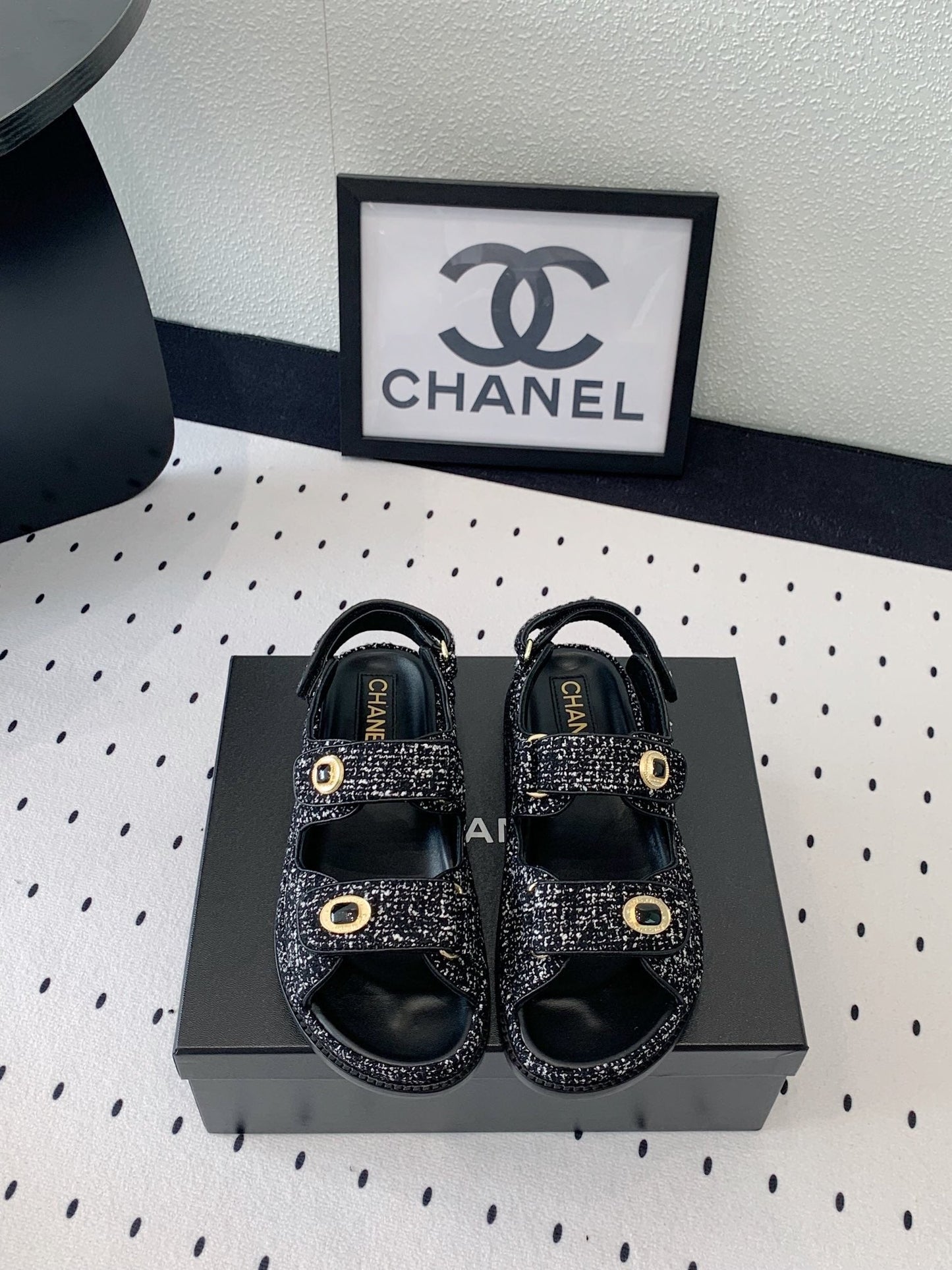 dad sandal black white tweed