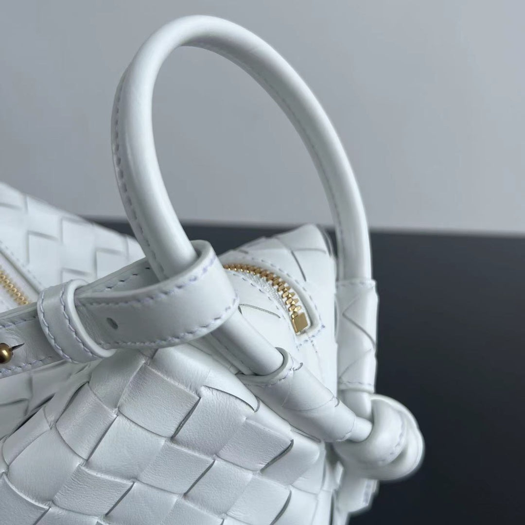 BV Loop Top Handle 19cm White Lambskin