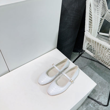 BALLET FLAT IN WHITE EMBOSSED CALFSKIN