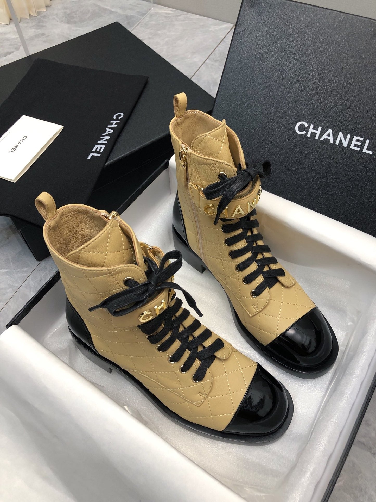 CC Short Boots 45mm In Light Yellow Mix Black Quilted Lambskin And Glossy Cowhide 950039