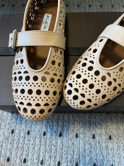 Alaia 25 Vienne Ballet Flats Nude Lambskin 303716