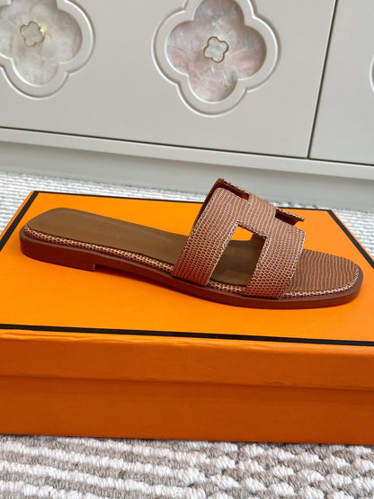 HM Oran Sandal Brown Sheepskin 291402