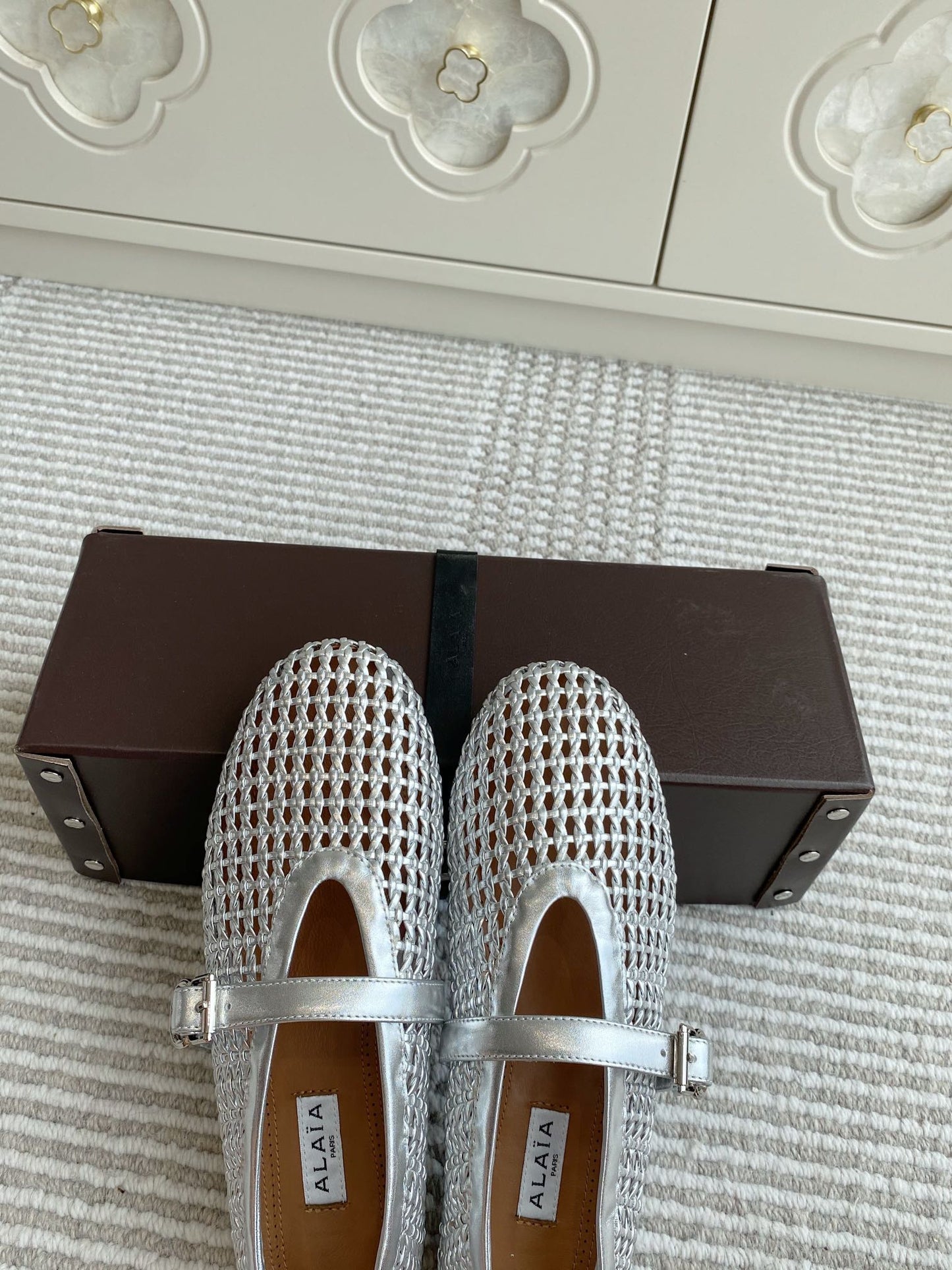 Alaia Women's Ballet Flat Silver Lambskin 291051