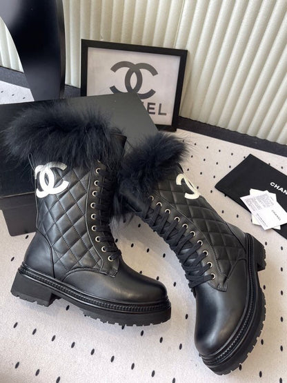 CC 25 Boot Black White Cowhide Fur 514093