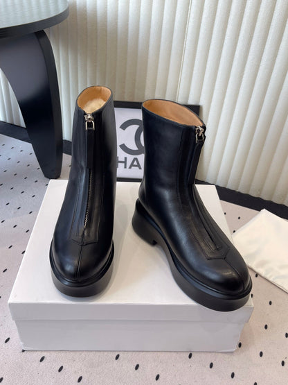 The Row 2025 Zipped Ankle Boot Black Cowhide 554602