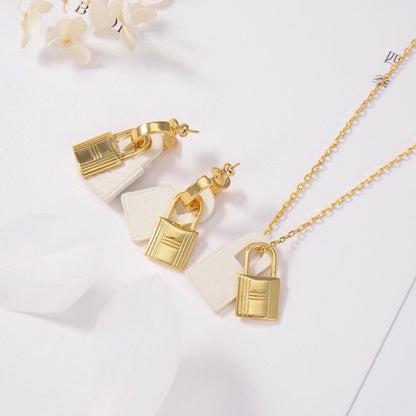 O'KELLY GOLD NECKLACE
