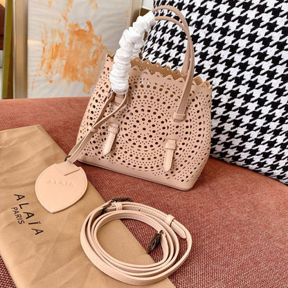 Alaia Mina 16 Bag Beige Vienne Wave Calfskin