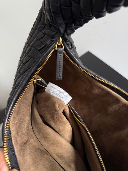 BV 2026 Veneta Medium Bag Black Lambskin