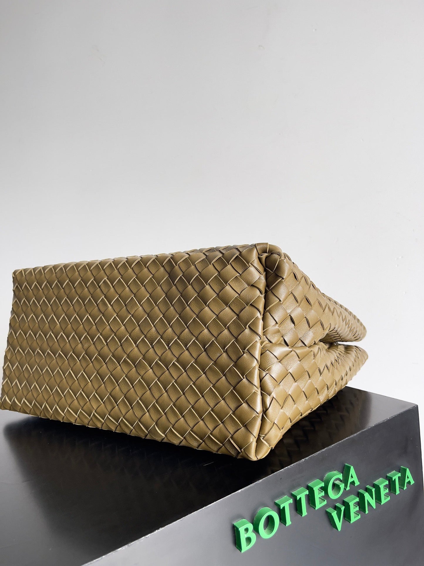 Bottega Veneta 2026 Andiamo Bag 42cm Muddy Brown Nappa Leather