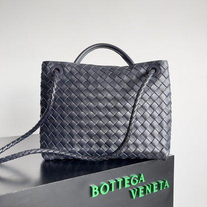 BV MEDIUM ANDIAMO 32CM BLACK LAMBSKIN