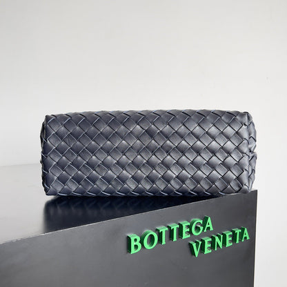 BV MEDIUM ANDIAMO 32CM BLACK LAMBSKIN