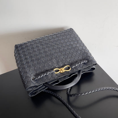 BV MEDIUM ANDIAMO 32CM BLACK LAMBSKIN
