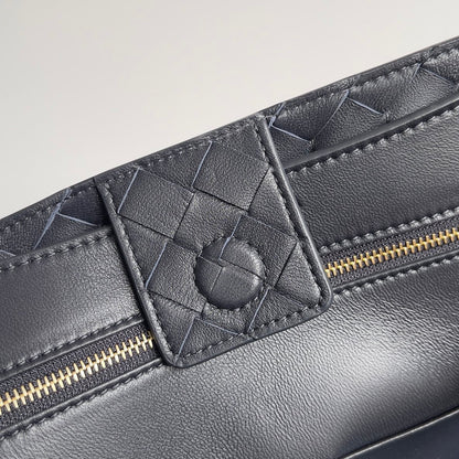 BV MEDIUM ANDIAMO 32CM BLACK LAMBSKIN