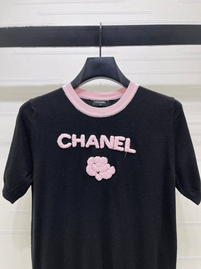 Chanel 2026 Flower T-shirt Black and Pink Tencel