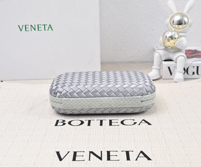 Bottega Veneta 2026 Knot Clutch 20cm Silver Gold Woven Leather
