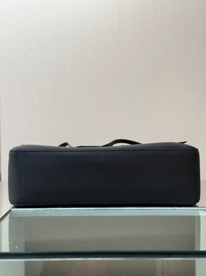 Chanel 2026 Maxi Flap Bag 32cm Calfskin