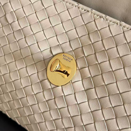 Bottega Veneta 2026 Madison Intrecciato Bag 27cm Beige Leather