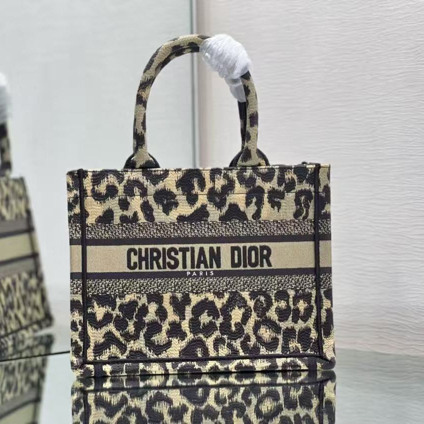 Dior tote bags