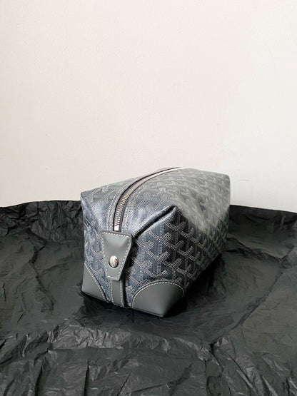 Goyard 2026 Goyard Boeing Toiletry Bag Grey Goyardine Canvas